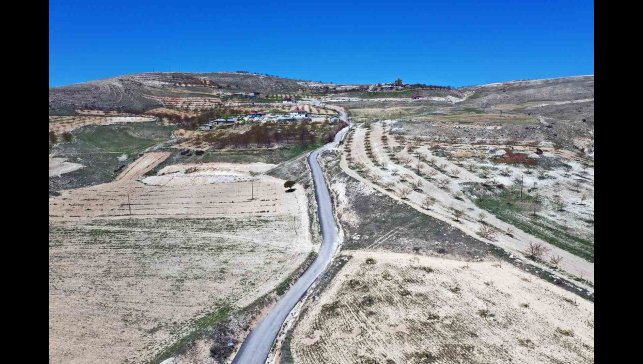 Ayvalı Mahallesi'nde 36 yıllık yol sorunu çözüldü