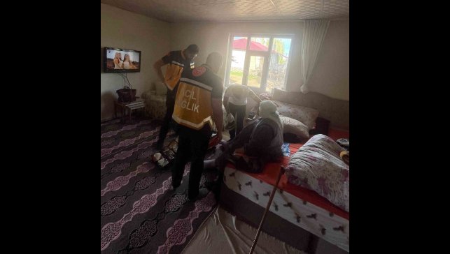 200 kilo ağırlığındaki kadın hastaneye nakledildi