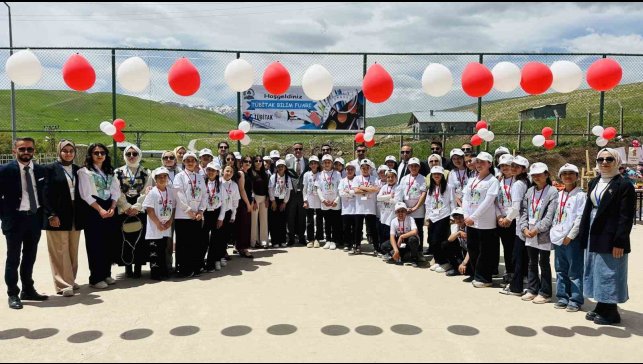 Cilo'nun zirvesinden esen ilham rüzgarı: TÜBİTAK 4006 Bilim Fuarı Cilo'nun eteklerinde düzenlendi