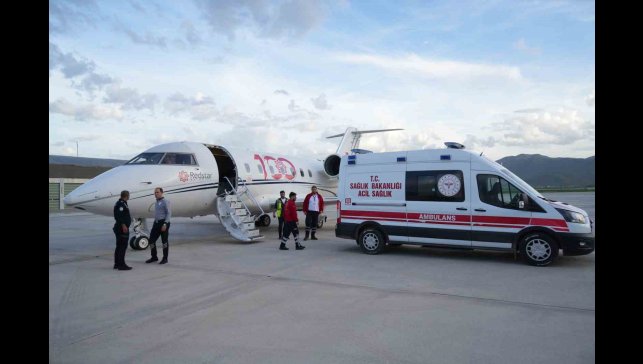 Muş'ta uçak ambulans 7 aylık bebek için havalandı
