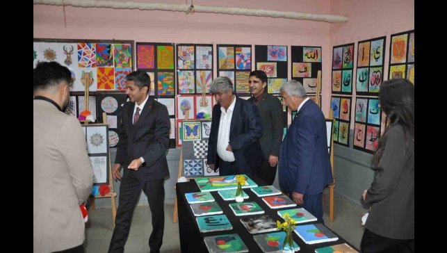 Hamur’da Köy Okulu Sanat Galerisine Dönüştü