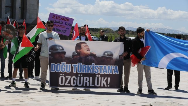 Erzurum Teknik Üniversitesi'nde Filistin ve Doğu Türkistan'a destek yürüyüşü yapıldı
