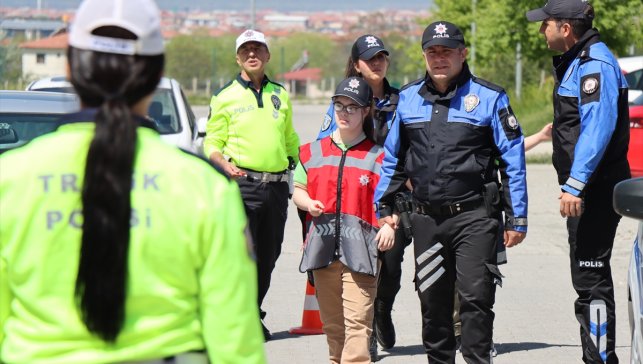 Erzincan'da engelli çocukların polislik hayali bir günlüğüne gerçek oldu
