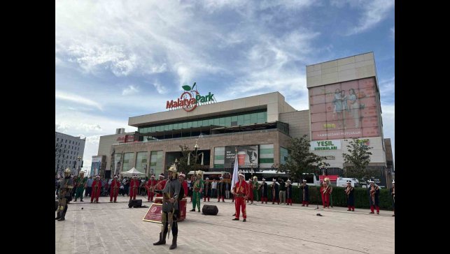 Milli Savunma Bakanlığı Mehteran Birliği'nden Malatya'da coşkulu konser