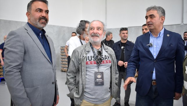 Film festivali için Bitlis'e gelen sanatçılar tarihi mekanları gezdi