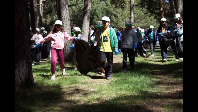 Hanak Kent Ormanında 'Orman Benim' etkinliği