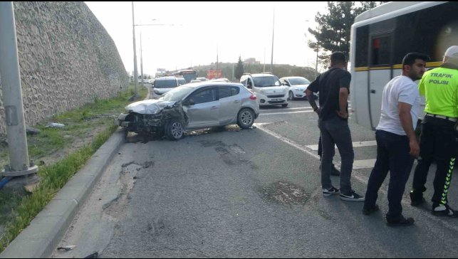 Malatya'da 5 araçlı zincirleme kaza: 6 yaralı