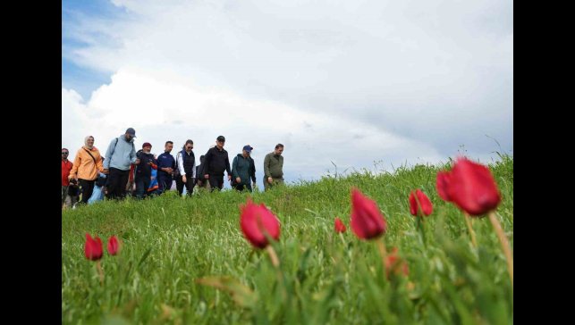 Vali Çakır, doğaseverlere eşlik ederek Korkut'un gizli kalmış güzelliklerini keşfetti