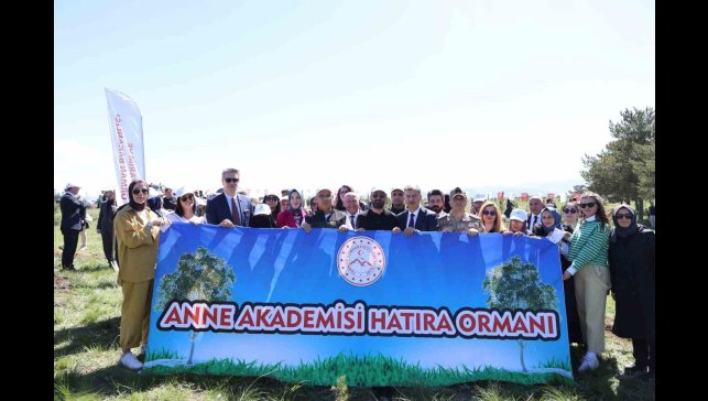 Ağrı'da Anneler Günü'ne özel "Anne Akademisi Hatıra Ormanı" oluşturuldu