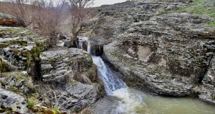 Ağrı'nın saklı güzelliği Bekiran Şelalesi baharda güzelliğiyle mest ediyor
