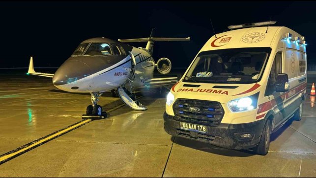 Ağrı'da kalp hastası yeni doğan bebek ambulans uçakla Ankara'ya sevk edildi