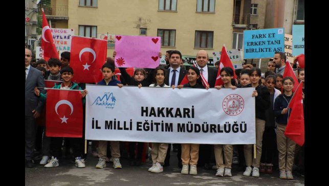 Hakkari'de farkındalık yürüyüşü düzenlendi