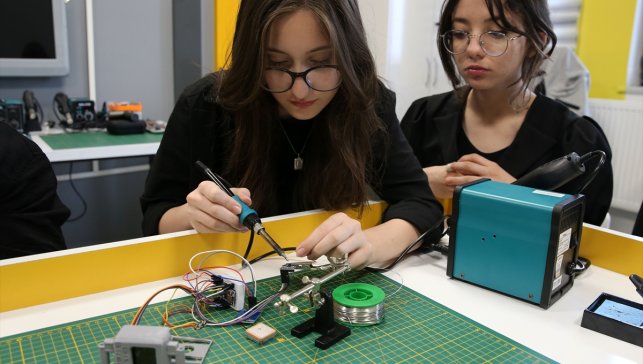 BİLSEM öğrencileri, "Hayatta kalma destek bilekliği" ile TEKNOFEST'te yarışacak