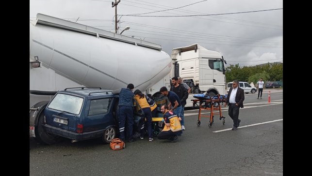 Malatya'da silobas ile otomobil çarpıştı: 1 yaralı