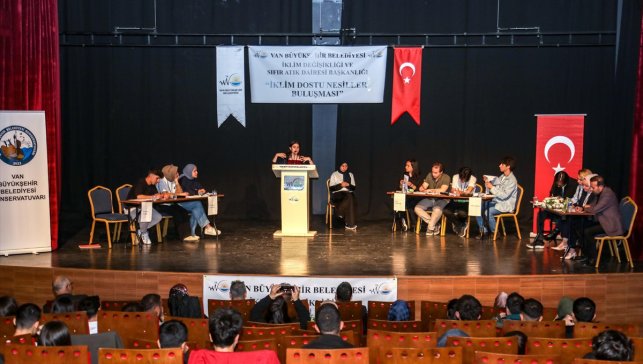 Van'da liseler arası münazara yarışması yapıldı