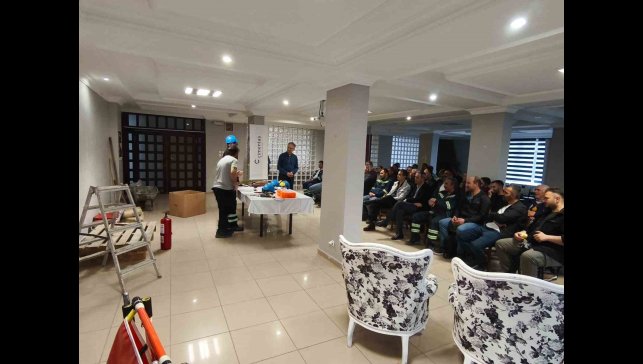 Kars'ta 'Bana bir şey olmaz abi' oyunu sahnelendi