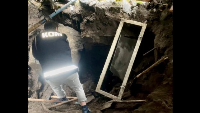 Kars'ta define avcıları suçüstü yakalandı