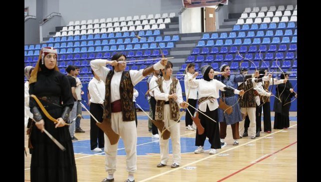 EBYÜ'lü öğrencilerden ikincilik