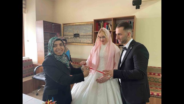 Erzincan'a Estonyalı gelin