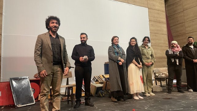 Malazgirt'te Gazze'deki dramı anlatan "Meryem" oyunu sahnelendi