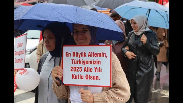 Aile Haftası'nda kortej yürüyüşü düzenlendi