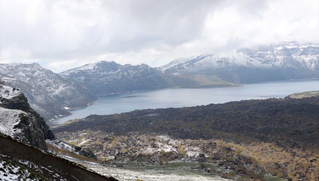 Hakkari, Van ve Bitlis'te yüksek kesimlerde kar etkili oldu