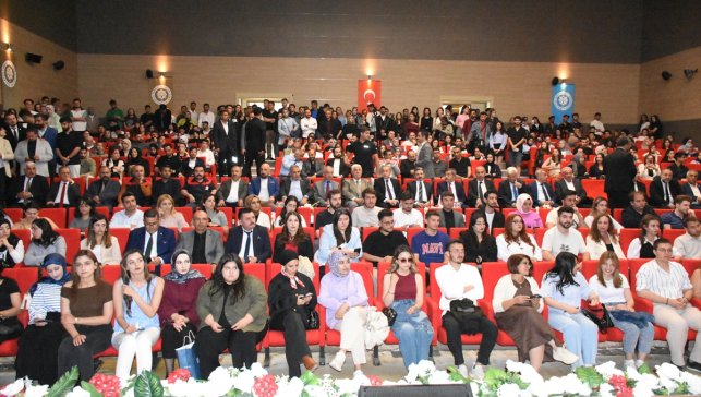 Çalışma ve Sosyal Güvenlik Bakan Yardımcısı Aydın, Malatya'da öğrencilerle buluştu