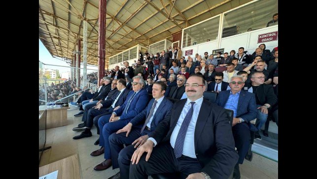 Rektör Hacımüftüoğlu, Erzurumspor'u yalnız bırakmadı