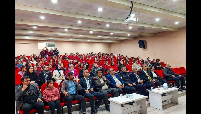 Büyükşehir konservatuvarı ilçe konserlerine Bahçesaray'da start verdi