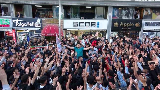 Vanspor taraftarının galibiyet coşkusu