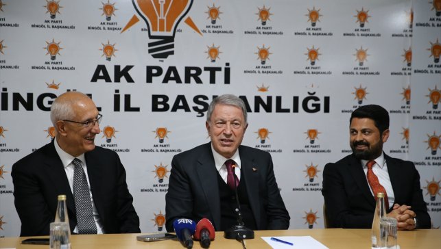 TBMM Milli Savunma Komisyonu Başkanı Akar, Bingöl'de ziyaretlerde bulundu: