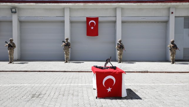 Van'da engelli bireyler bir günlük askerlik sevinci yaşadı