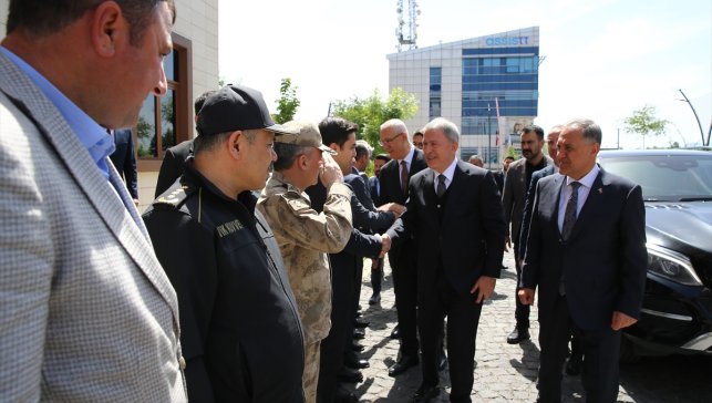 TBMM Milli Savunma Komisyonu Başkanı Akar, Bingöl'de konuştu: