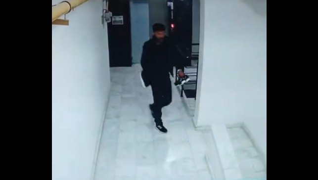 Elazığ'da ayakkabı hırsızlığı kamerada