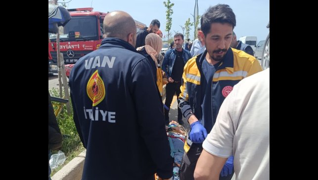 Van'da trafik kazası: 3 yaralı