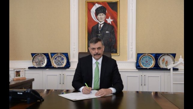 Vali Çiftçi; "Gençlerimiz mâziden âtiye uzanan şanlı tarihimizin birer emanetçisidir"