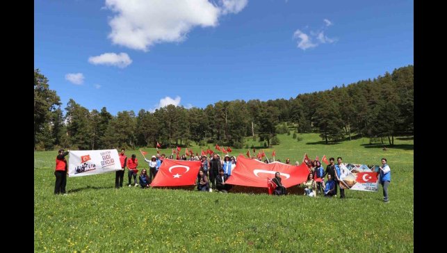 Erzurum'da gençler 19 Mayıs için yürüdü