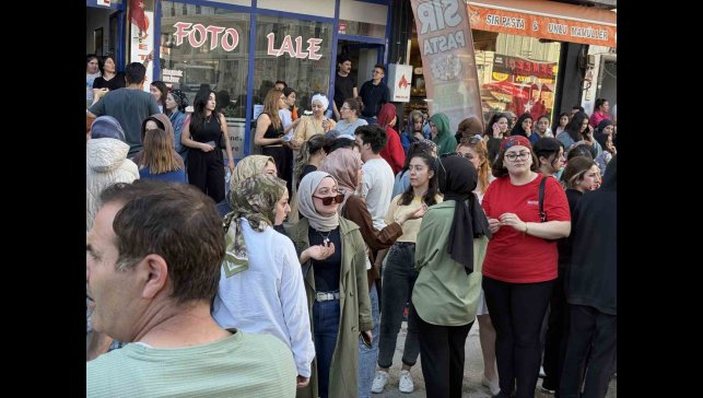 Yangın çıkan yurttaki öğrencilerden tepki: "Yangın tüpü, alarm yok"