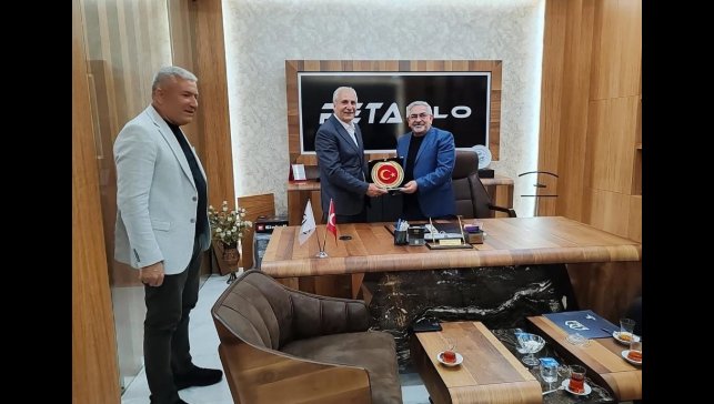 Hayırsever işadamından Eleşkirt Belediyesine hizmet aracı