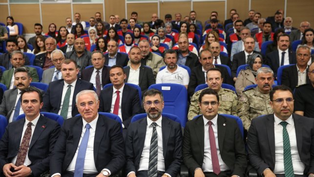 Kamu Başdenetçisi Akarca, "Ombudsman Bitlislilerle Buluşuyor" programına katıldı: