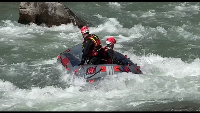 Yüksekova'da derede kaybolan İbrahim'i arama çalışmaları 12'nci gününde sürüyor