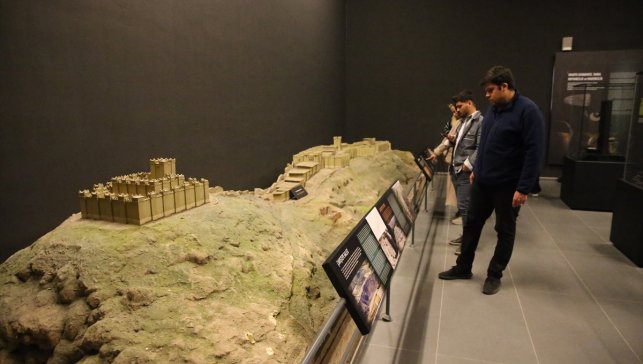 Van Müzesi, 2 bin 551 eserle ziyaretçileri tarihi yolculuğa çıkarıyor