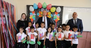 Ağrı'da öğrenciler bahar şenliğinde doyasıya eğlendi