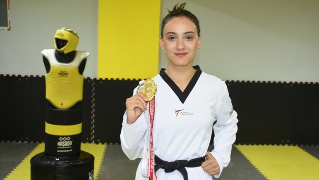 İşitme engelli tekvandocunun ilk kez giyeceği milli formayla Tokyo'da hedefi altın madalya