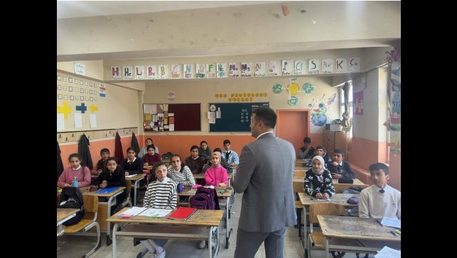 Diyadin'de eğitime kitap desteği