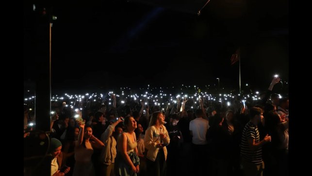 Öğrenciler konserle stres attı