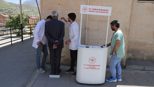 Hakkari'de "sağlıklı yaşam" için boy ve kilolar ölçülüyor