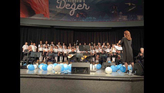 Çocuk korosundan muhteşem konser