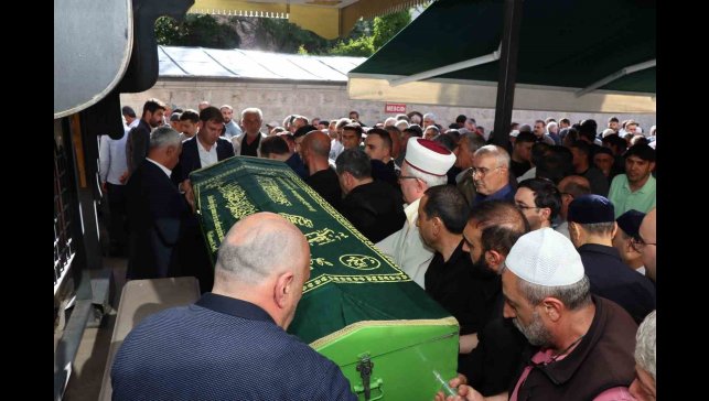 Oltu bir çınarına daha veda etti