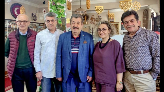 Ersander kolları yeniden sıvadı